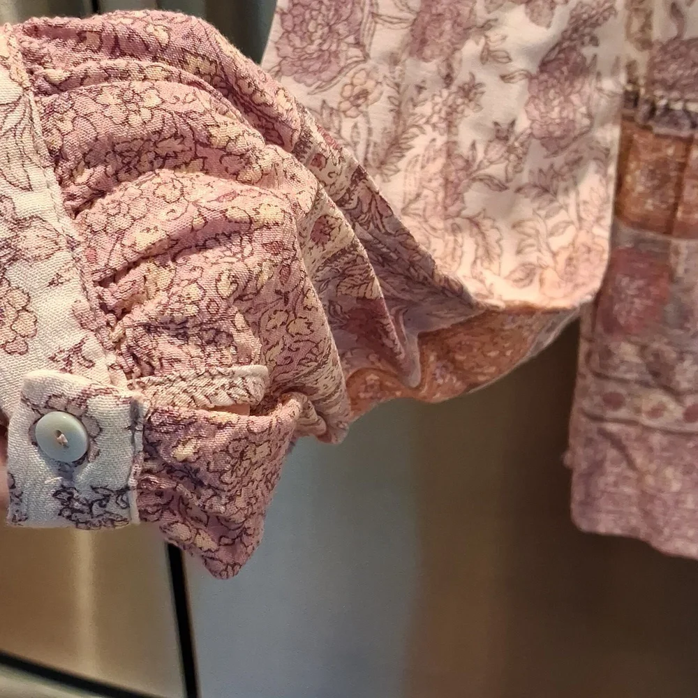 Mystree Blush Floral Top - Picture 4 of 7